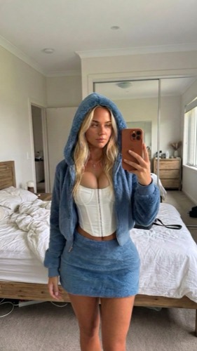 Sienna in a blue fuzzy set